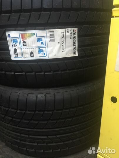 Bridgestone Expedia S-01 275/35 R17