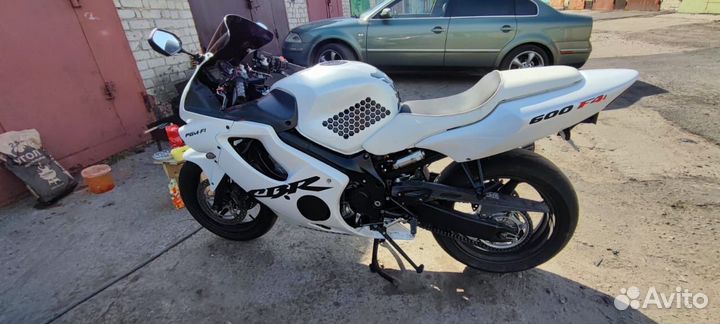 Мотоцикл Хонда CBR 600