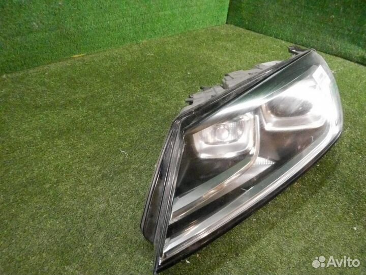 Фара левая Volkswagen Touareg