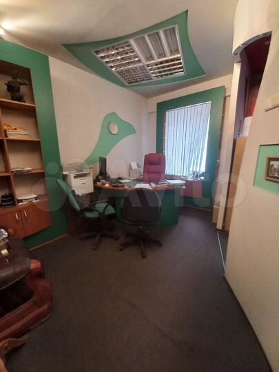 4-к. квартира, 96 м², 1/2 эт.