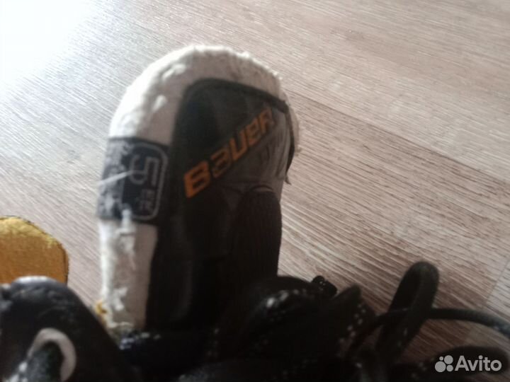 Хоккейные коньки bauer Suprene s170