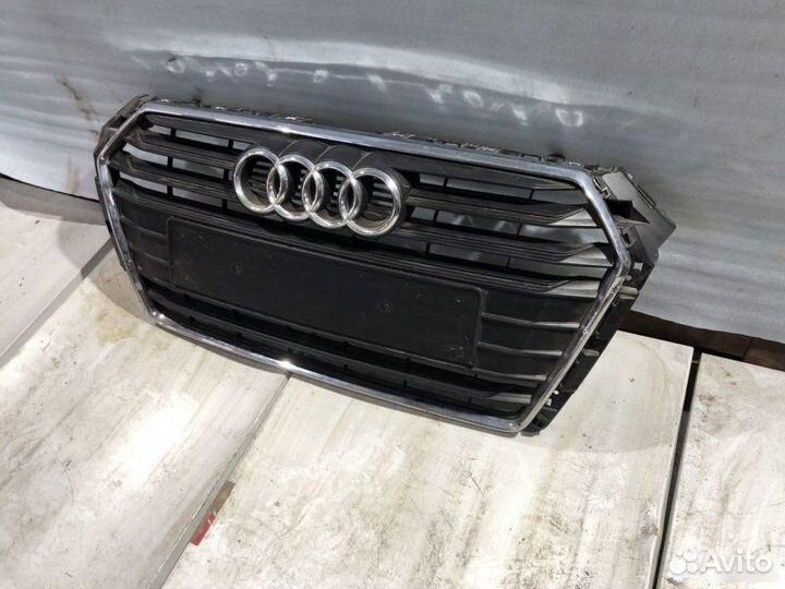 Решетка радиатора Audi A4 B9