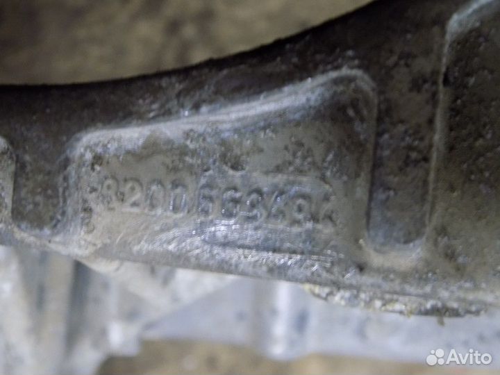 Кронштейн генератора Fluence 2010