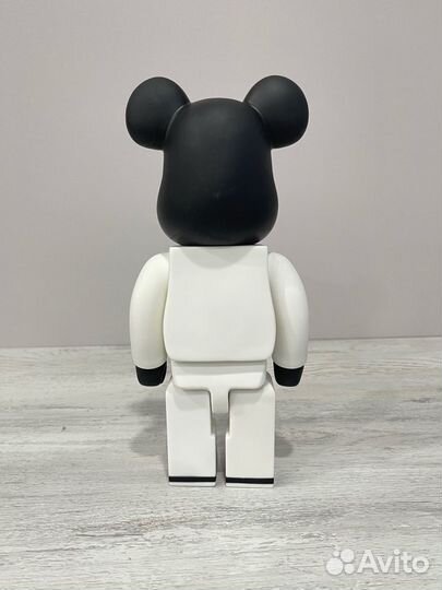 Фигурка bearbrick найк