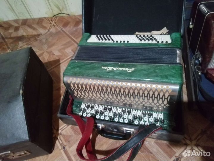 Баян