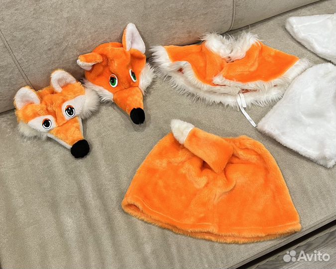 Новогодние костюмы зайчика и лисички