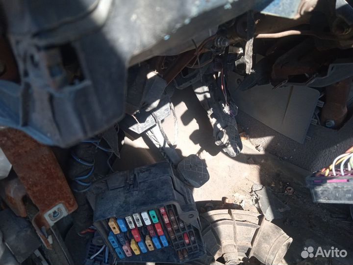 Блок предохранителей салона Skoda Octavia Tour