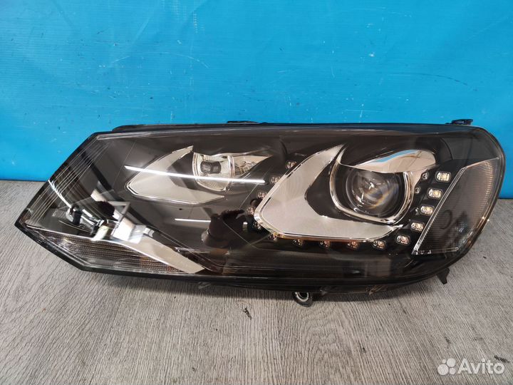 Фара левая Volkswagen Touareg 2 2010-2018