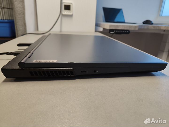 Lenovo legion 17ITH6H