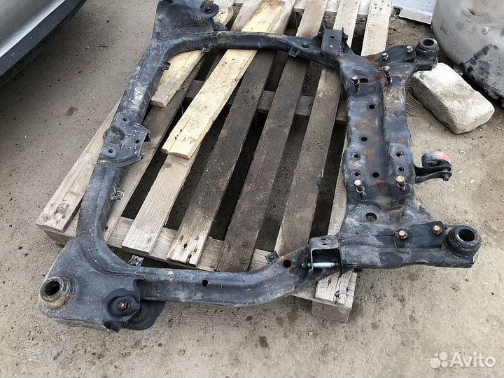 Подрамник двигателя KIA Ceed 2007-2012