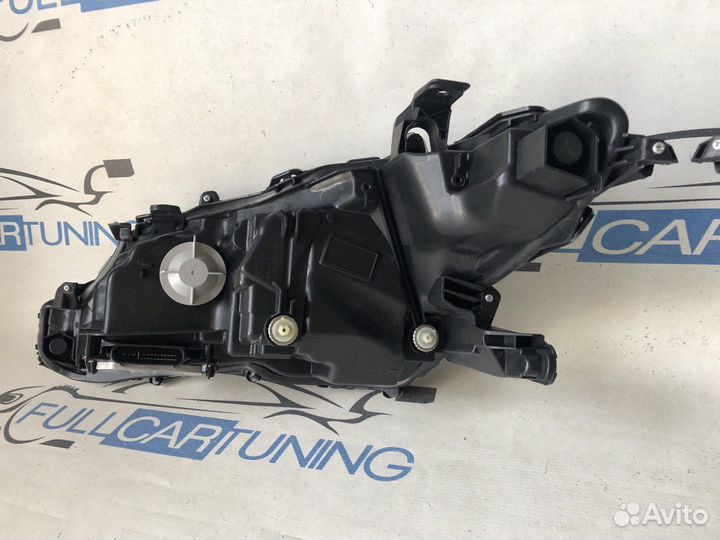 Toyota Camry V70 фара левая правая Led в сборе