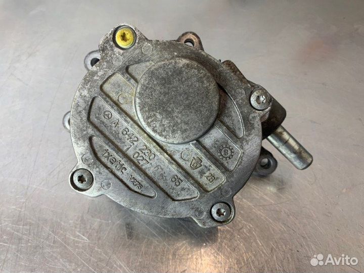 Насос вакуумный Mercedes Gl X164 OM642 3.0 CDI