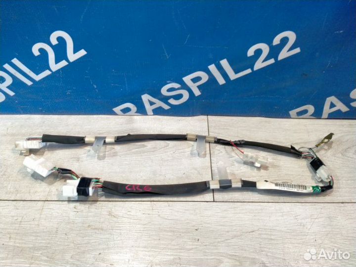 Электропроводка задних фонарей Toyota Cresta