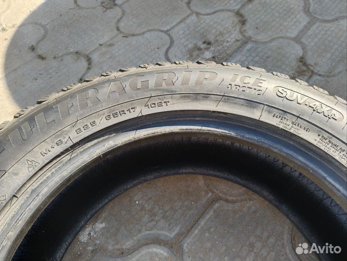 Goodyear UltraGrip Ice Arctic SUV 225/65 R17 102T