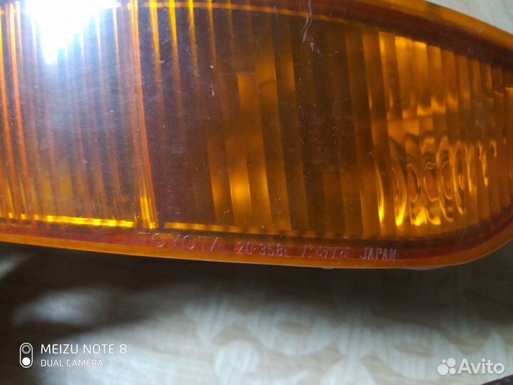 Продам повторитель поворота в бампер Toyota Corona