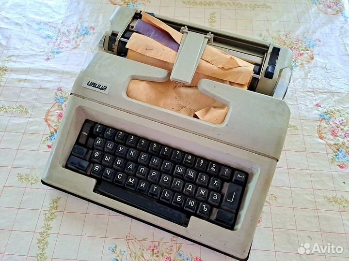 Печатная пишущая машинка винтаж
