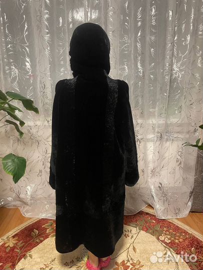 Шуба мутоновая черная 50-52 размер