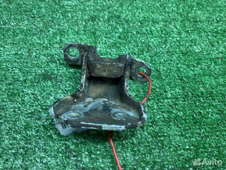 Петля двери передняя левая Hyundai Sonata 5