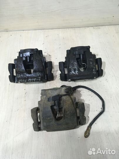 Суппорт передний левый Mercedes W210