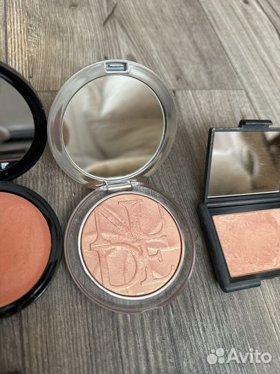 Румяна и хайлатеры Dior, Guerlain, Mac