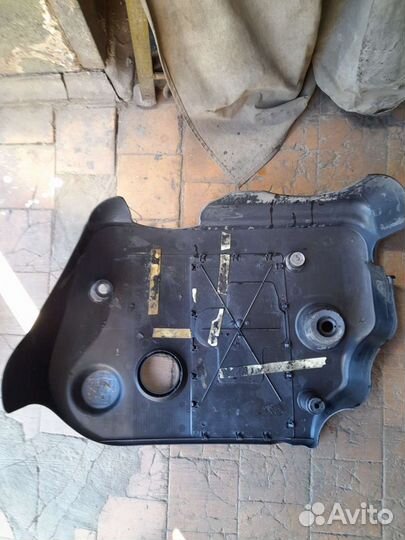 Кожух двигателя audi