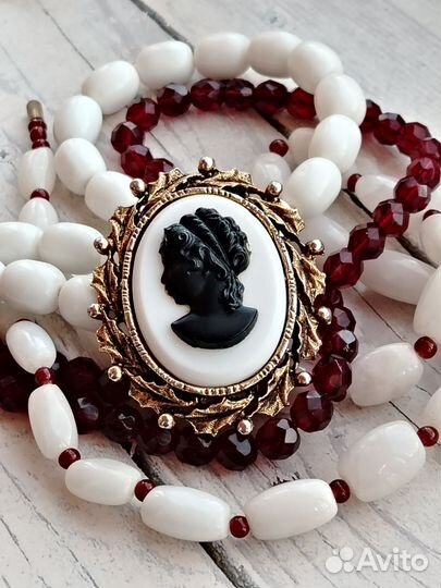 Винтажные бусы агат, гранат, камея