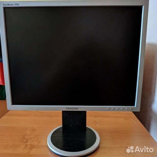 Монитор Samsung