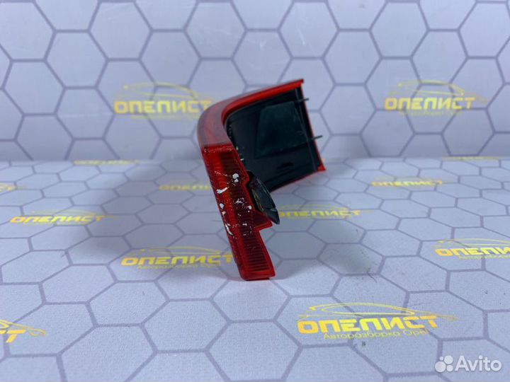 Светоотражатель задний левый Opel Omega B