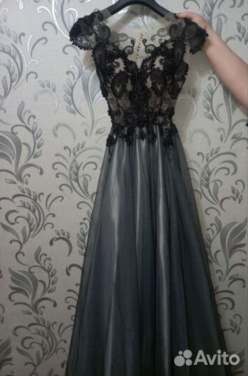 Вечернее платье