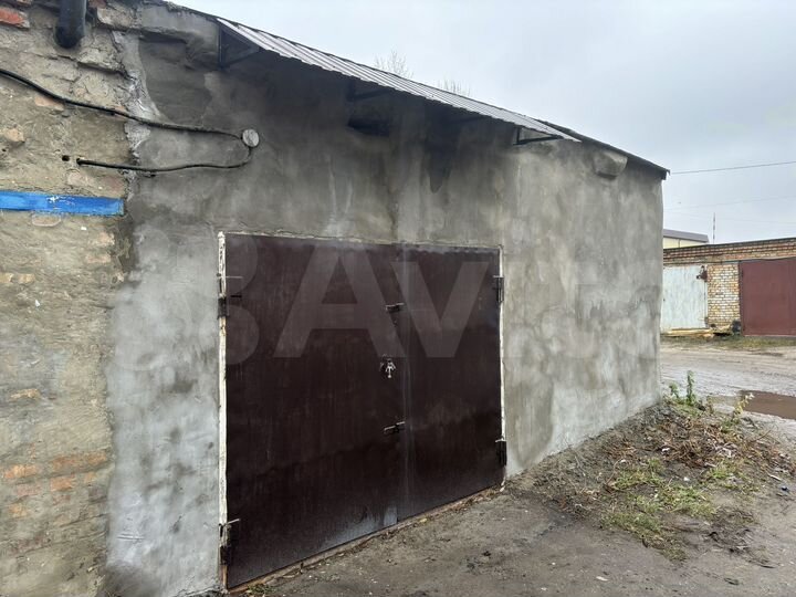 Гараж, > 30 м²