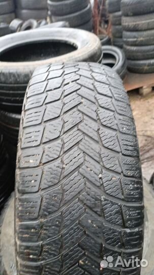 Michelin X-Ice Snow 215/60 R16