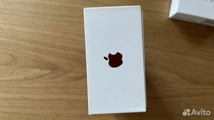 Коробка от iPhone xr red