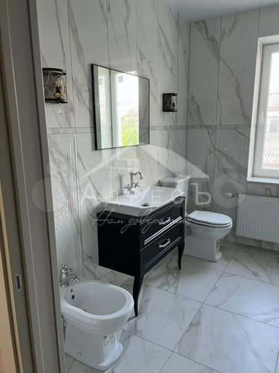 Дом 192 м² на участке 8 сот.