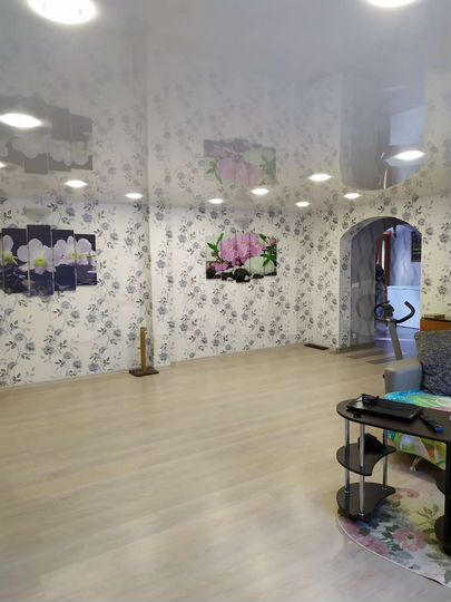 Дом 300 м² на участке 10 сот.