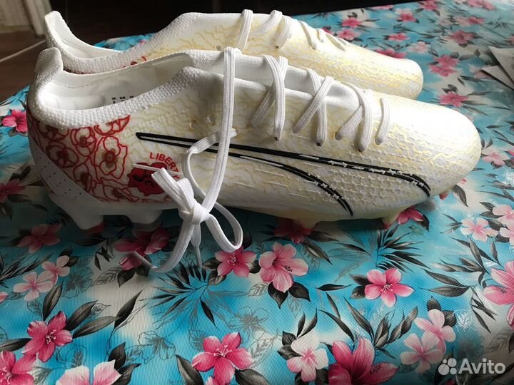 Футбольные бутсы