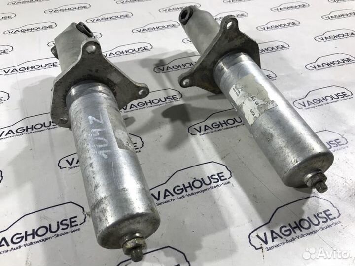 Крепление усилителя бампера заднее Audi S8 D2 4D