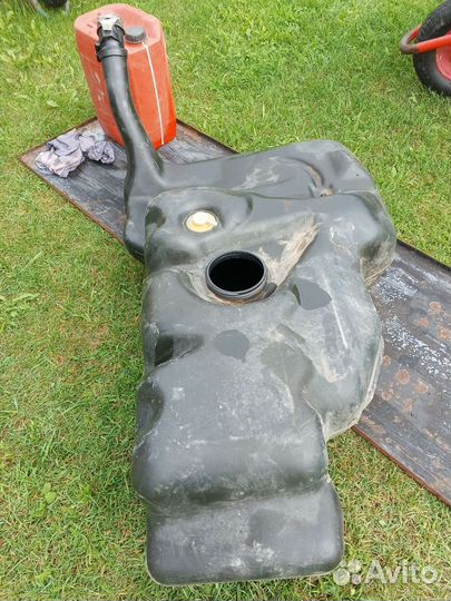 Бензобак на Фольксваген т4