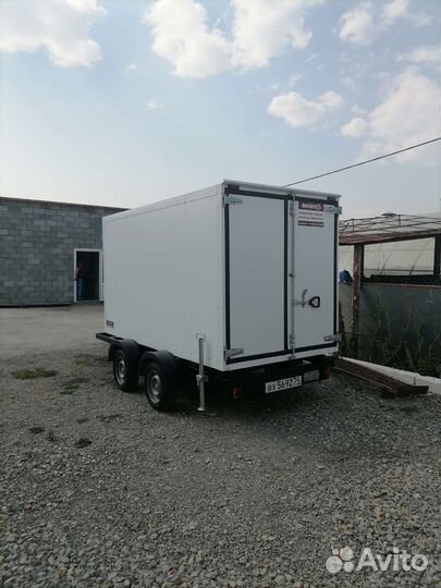 Прицеп легковой двухосный термобудка