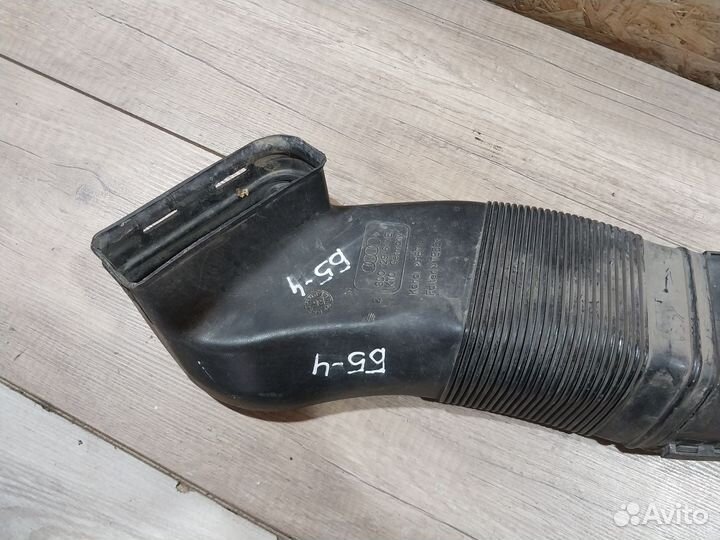 Воздухозаборник Volkswagen Passat B5 1.6-1.8