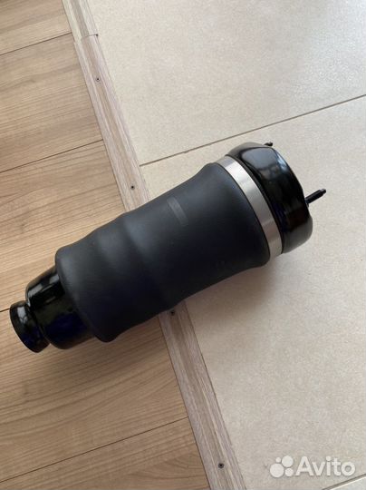 Пневмоподушка передняя новая Mercedes W251