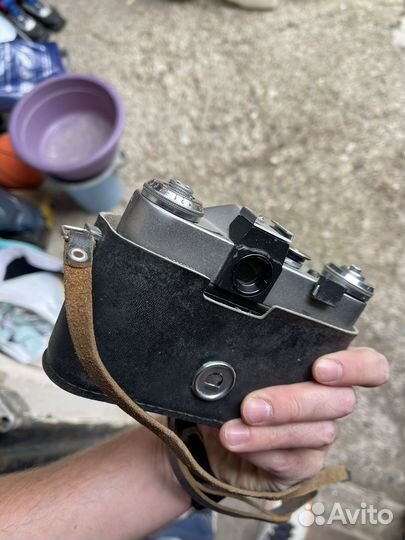 Плёночный фотоаппарат зенит