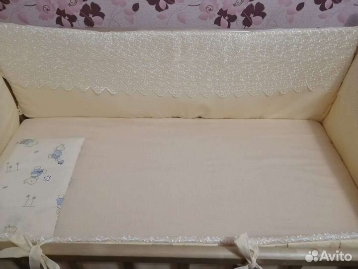 Детская кроватка