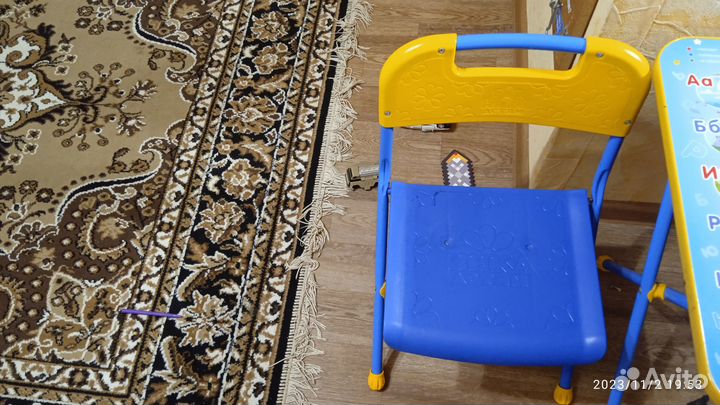 Продам детскую мебель стол и стул