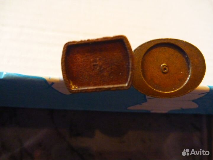 Солдатики из киндера разных серий