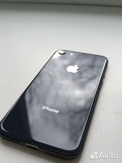 iPhone 8, 64 ГБ