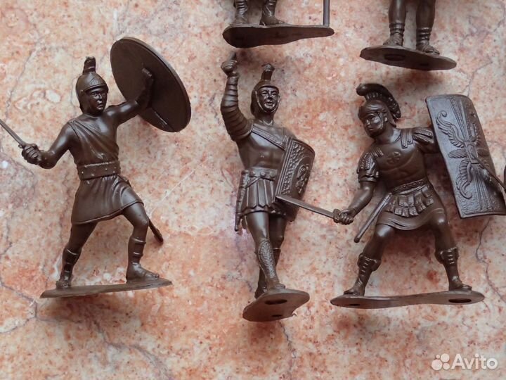 Римляне набор 8 фигурок высота 6.5см для коллекции
