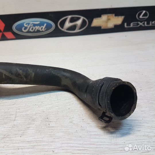 Патрубок системы охлаждения Mercedes-Benz E-Class