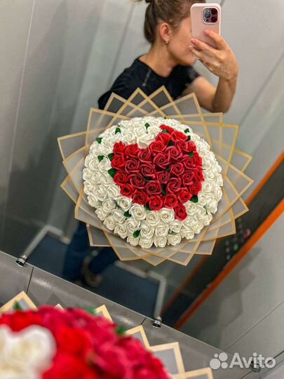 Букеты из 101 розы, 111 роз