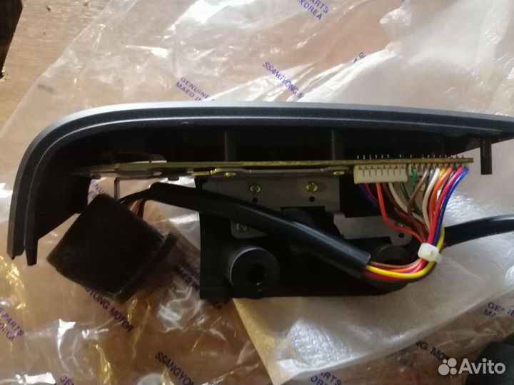Блок управления магнитолой ssangyong