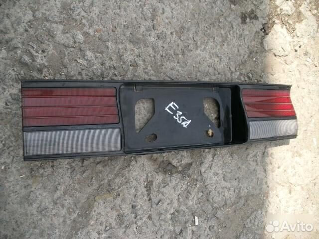 Вставка между стопов задняя Mitsubishi Galant E35A